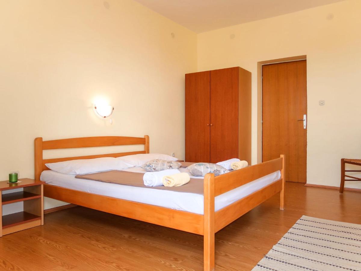 Apartment Andrija - Rab313 By Interhome Rab Town Eksteriør billede